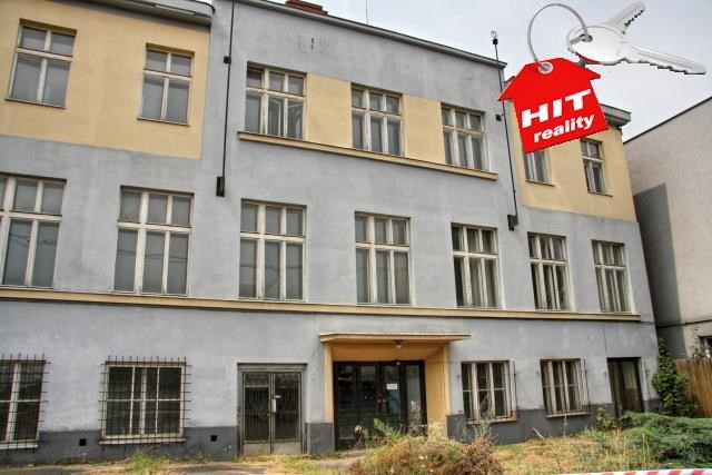 Prodej lidového domu v Plzni na Karlově