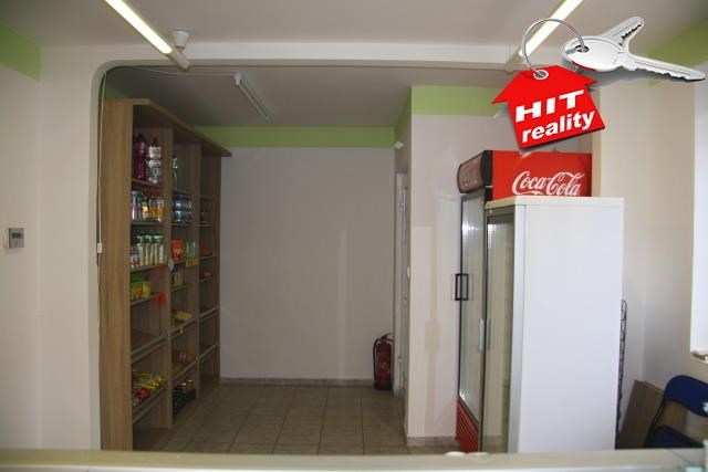 Pronájem obchodu v Plzni na Doubravce, včetně zařízení pro provoz rychlého občerstvení, večerky a podobně