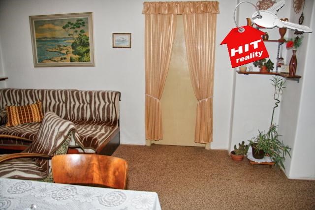 Prodej bytu 2+1 v Blovicích, částečně zařízený nábytkem