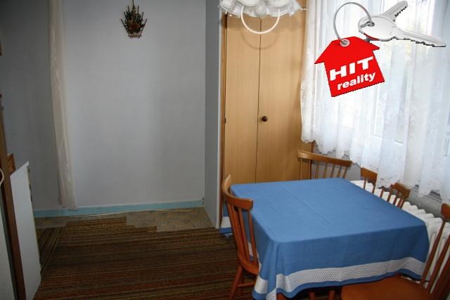 Prodej velkého  bytu 2+1 o ploše 65 m2 v Plzni na Borech ve Skupově ulici