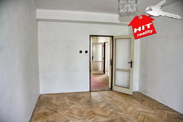 Prodej bytu 2+1+B v Plzni na Slovanech na Koterovské ulici