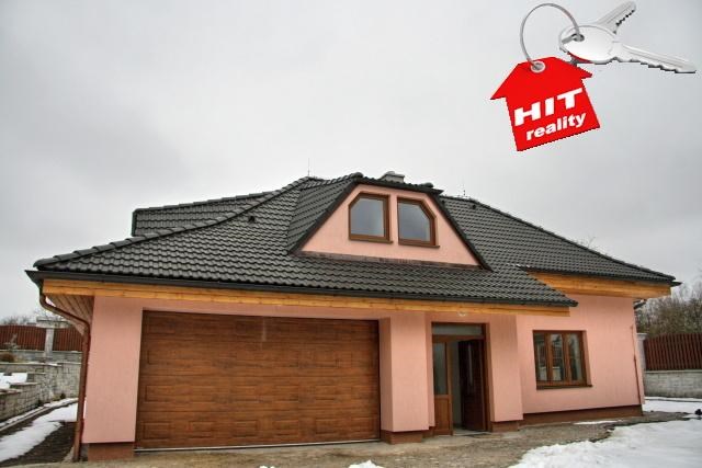 Pronájem novostavby rodinného domu 5+kk v Plzni na Doubravce, velká zahrada s krytým bazénem