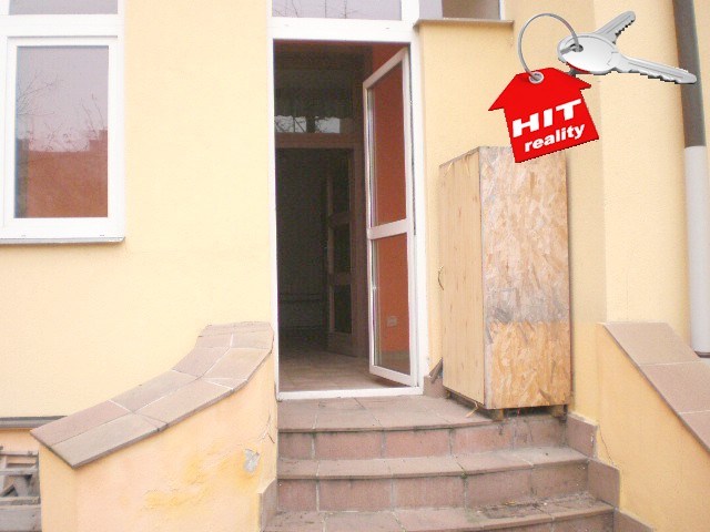 Pronájem nadstandartně velkého bytu 3+1+L v Plzni na Borech