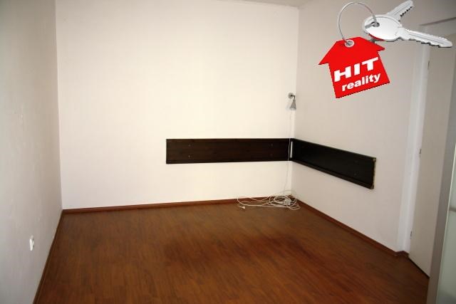 Prodej rekonstruovaného částečně zařízeného bytu 2+kk v Plzni na Slovanech