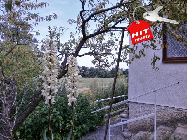 Prodej krásné rekreační chatky 3+1 se zahradou 400m2, 10 km od Plzně