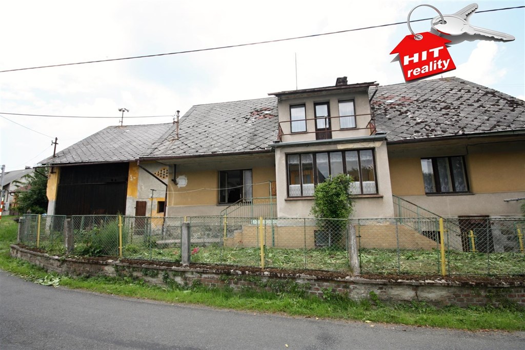 Prodej rodinného domu 4+1 v obci Slavíkovice na Klatovsku, při rychlém jednání sleva možná
