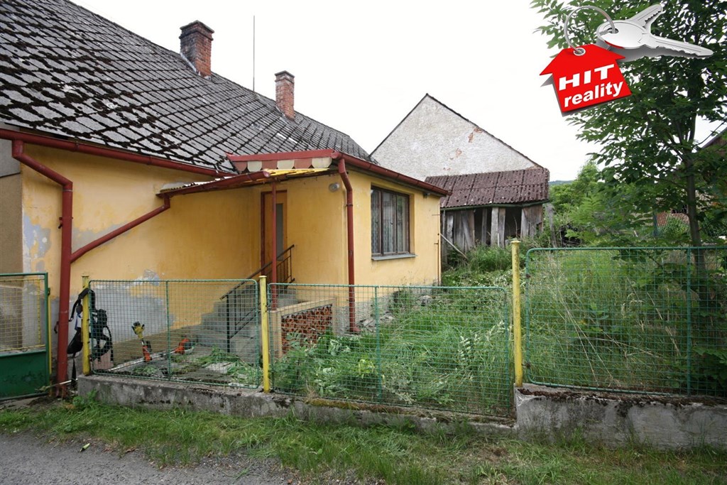 Prodej rodinného domu 4+1 v obci Slavíkovice na Klatovsku, při rychlém jednání sleva možná