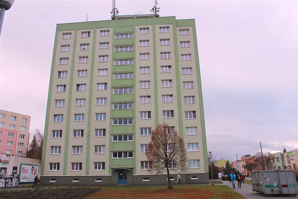 Pronájem bytu 3+1 s balkonem v Plzni Doubravce
