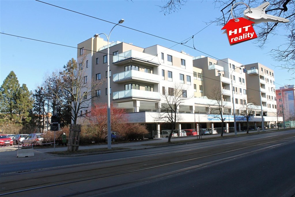 Pronájem zařízeného bytu 2+kk+B v novostavbě BD v Plzni na Slovanech.