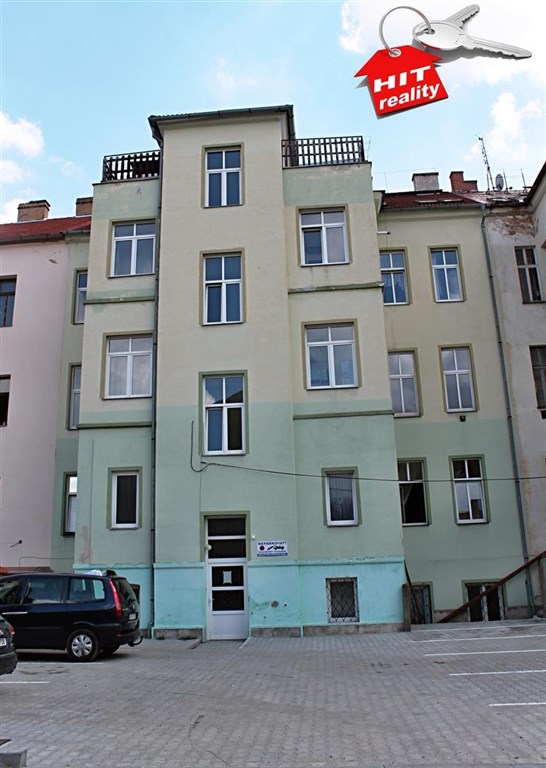 Pronájem bytu 2+1 s terasou, cihla, Plzeň - Jižní Předměstí