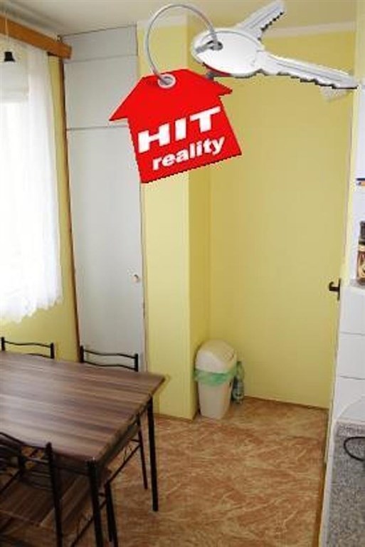 Pronájem bytu 3+1, 82m2, Macháčkova ul., Plzeň - Skvrňany