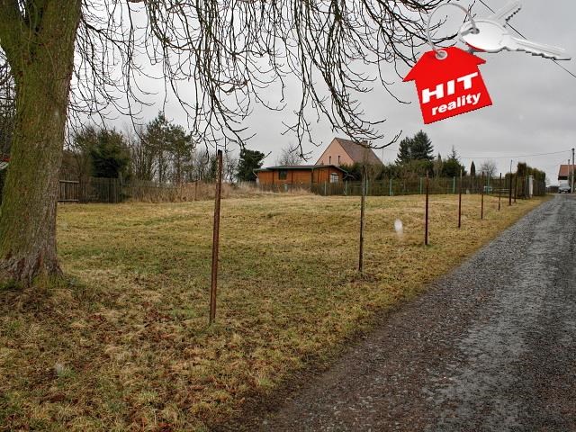 Prodej stavebního pozemku 1038m², Popovice - část obce Všeruby