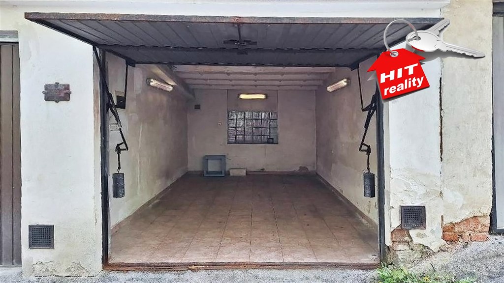 Prodej řadové garáže 17m2, Pod Hůrkou, Klatovy